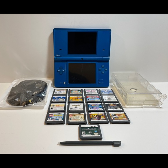 (KID'S BUNDLE) Blue Nintendo DSi W/ 17 Games & Accessories! - Picture 3 of 17
